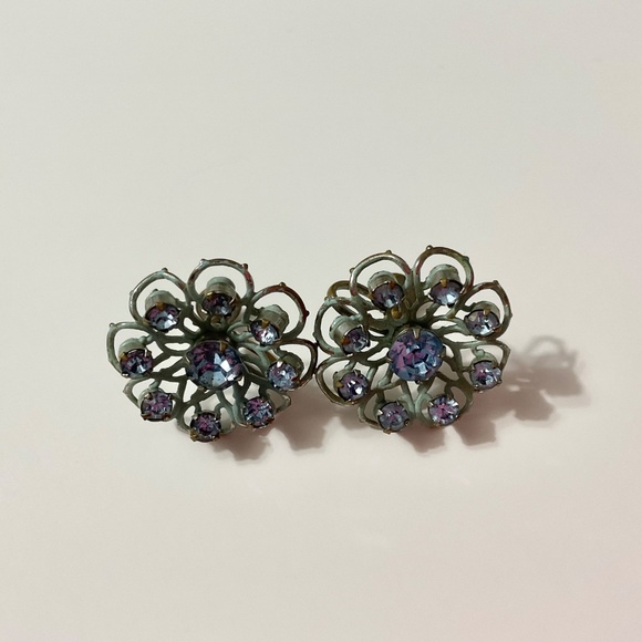 VTG Purplish Blue Rhinestone With Silver Tone Screw Back Earrings - Picture 2 of 6